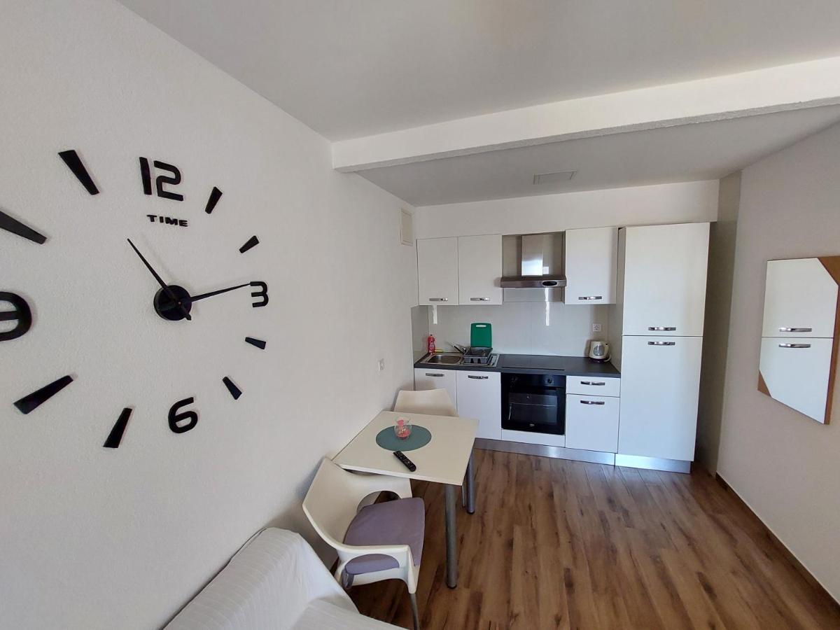 Apartments Matic Baška Voda Exterior foto
